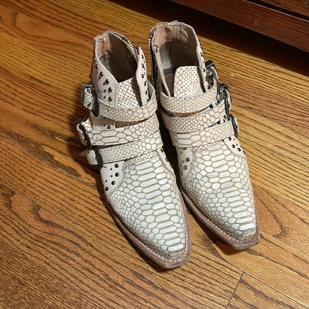 Freebird Whilhelmina Size 7